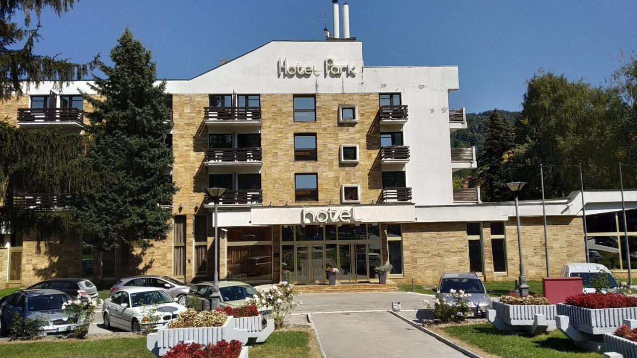 Hotel Park Іваніца Екстер'єр фото