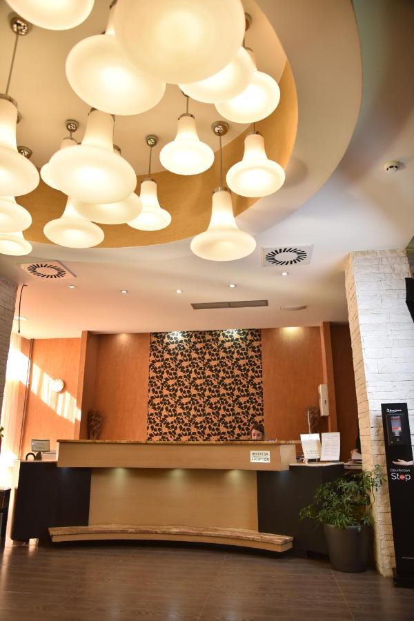 Hotel Park Іваніца Екстер'єр фото